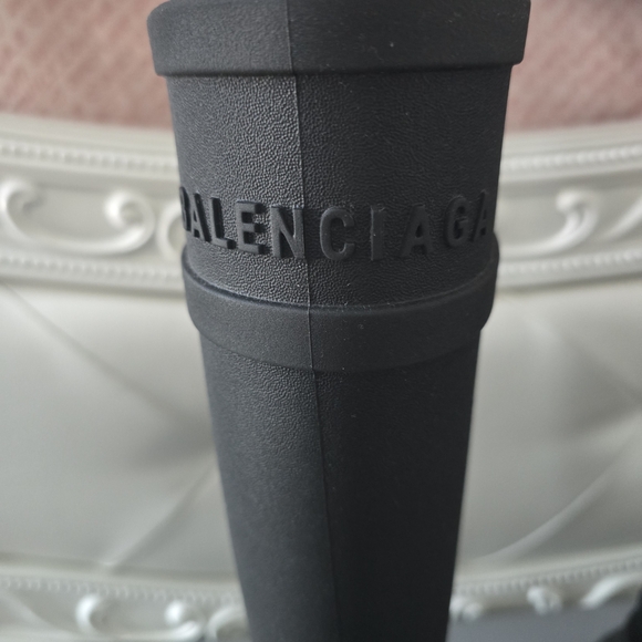 Balenciaga Women's Black Boots - Picture 6 of 8